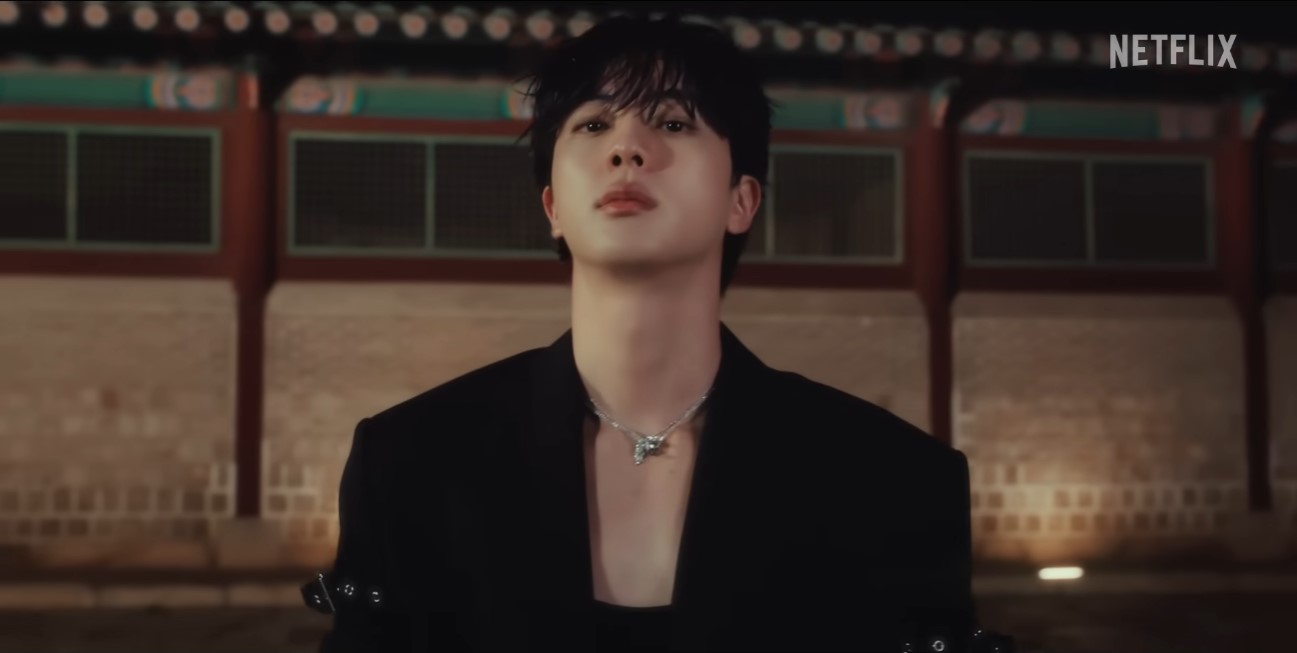 Jin BTS reaches 1 billion Spotify listens with "Don't Say You Love Me". Photo: Netflix