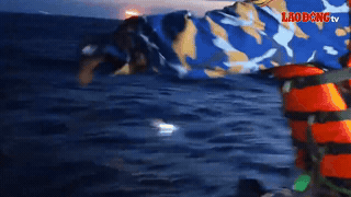 A fisherman floating at sea for 4 days was discovered and rescued by Naval Flotilla 129 and brought ashore safely.