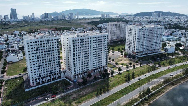 Functional agencies in Khanh Hoa announced a social housing project worth more than 1,827 billion VND in Bac Cam Ranh. Photo: Binh Quy