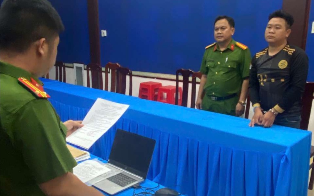 Tiến đã thực hiện hành vi xâm hại tình dục với em T. Ảnh: Hoàng Đô/Công an An Giang