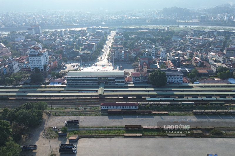 Tỉnh Lào Cai đang tập trung xử lý các điểm nghẽn để sớm tạo mặt bằng sạch cho dự án. Ảnh: Đinh Đại