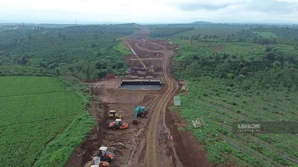 Communes and wards need to strictly manage land and prevent profiteering from compensation for project construction. Photo: Thanh Tuan