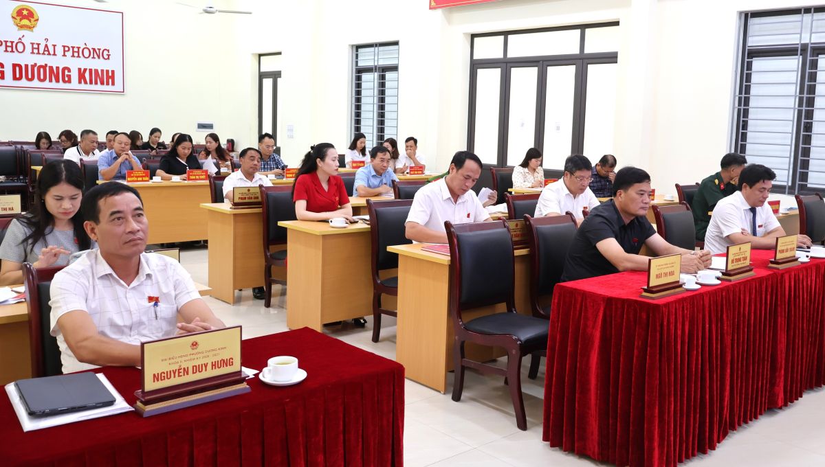 Duong Kinh Ward People's Council decides on some important contents serving the socio-economic development tasks of the locality. Photo: Hai Phong e-Portal