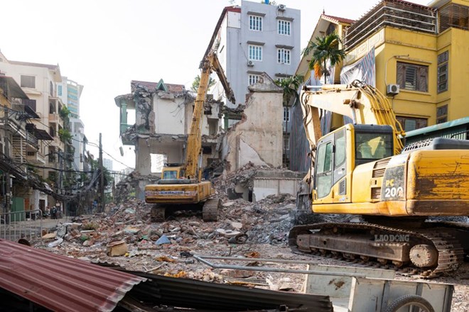 Phá dỡ những công trình cuối cùng mở rộng ngõ 381 Nguyễn Khang, Hà Nội