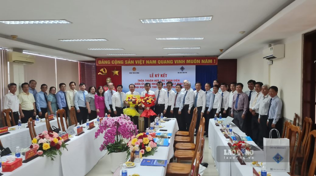 Cà Mau ký hợp tác toàn diện với Đại học Cần Thơ nhằm đạo tạo, thu hút nhân tài. Ảnh: Nhật Hồ.