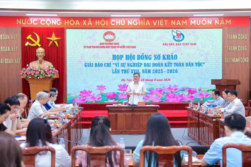 Overview of the Preliminary Examination Council meeting of the 17th "For the Cause of Great National Unity" Press Award, 2025-2026. Photo: Hoai Nam/Fatherland Front