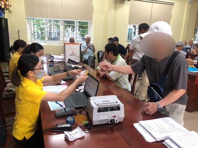 The high or low pension level depends directly on the salary contributed and the time of social insurance participation of employees before retirement. Photo: Bao Han