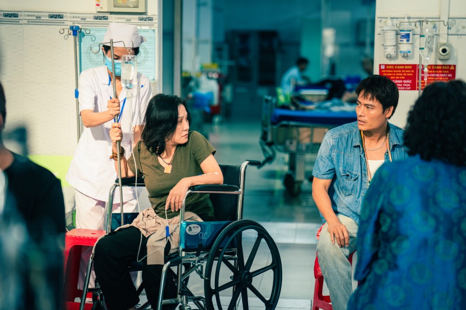 Võ Tấn Phát chia sẻ:“Đây là vai diễn có chiều sâu tâm lý nhất mà Phát từng đảm nhận. Càng là nhân vật phức tạp, nhiều biến động thì Phát càng thích.” Ảnh: Đoàn phim cung cấp.