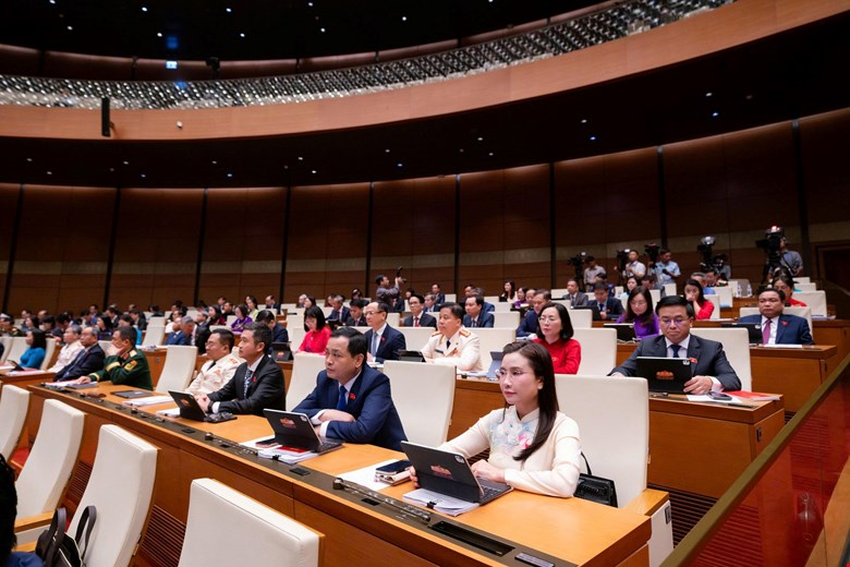 Today, the National Assembly discusses the policy direction for amending the 2024 Land Law. Photo: Quochoi. vn