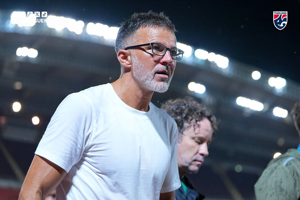 Coach Anthony Hudson of the Thai team. Photo: FAT