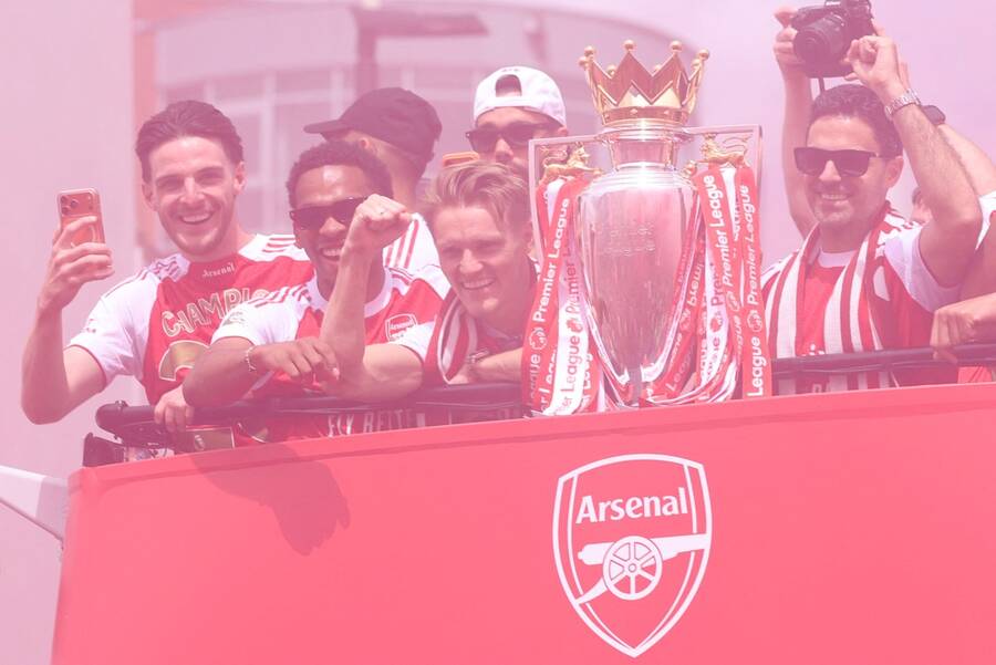 Arsenal celebrates the Premier League title last season. Photo: AFP
