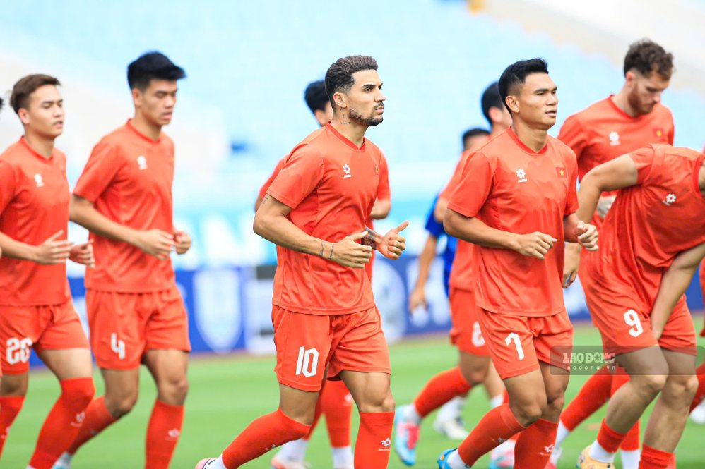 The Vietnamese team is ready for the semi-final second leg of ASEAN Cup 2026. Photo: Minh Dan