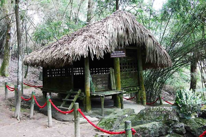 Lán Nà Nưa giữa rừng Tân Trào, nơi Bác Hồ ở và làm việc trước Tổng khởi nghĩa. Ảnh: Nguyễn Tùng.