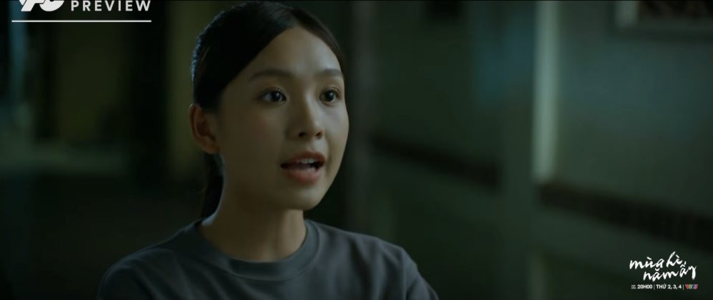 Phuong is determined to return the gift after arguing with Khanh. Photo: VFC