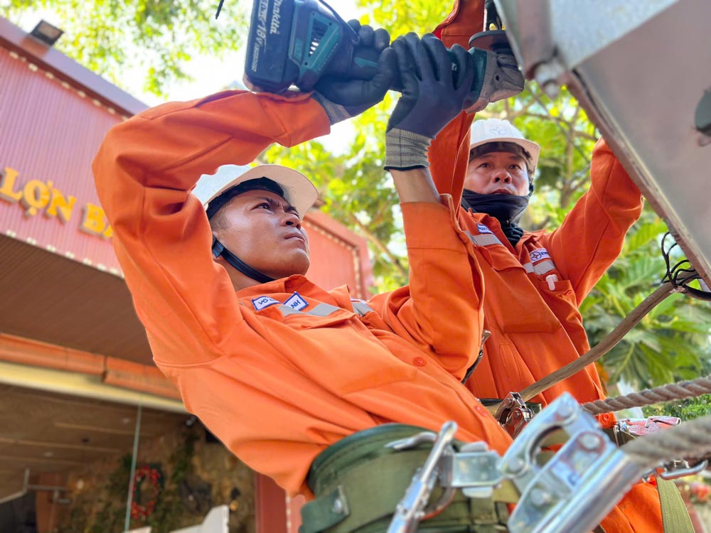 EVNCPC proactively plans and ensures safe and stable power supply on National Day 2. 9. Photo: Central Power Corporation
