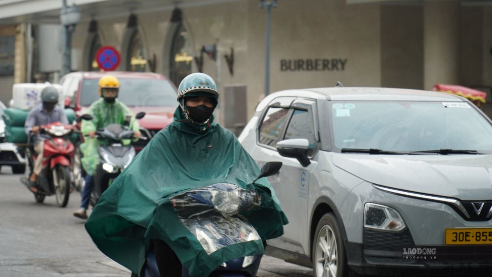 Weather forecast for tomorrow August 20, Hanoi heavy rain. Photo: Minh Chinh