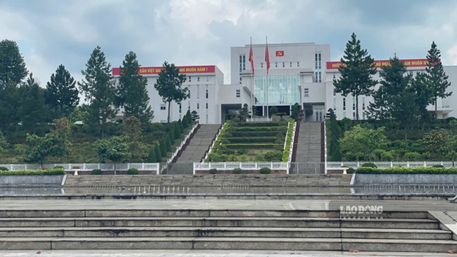 Trụ sở phường Cam Đường hiện nay. Ảnh: Đinh Đại.