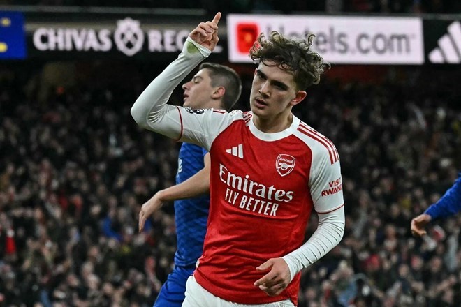Dowman có thể đóng vai trò quan trọng với Arsenal. Ảnh: AFP