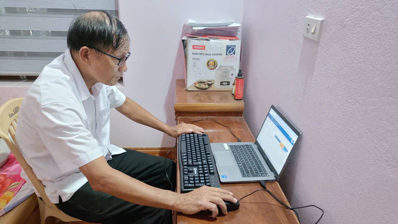 Cán bộ cơ sở ứng dụng công nghệ thông tin trong thực hiện nhiệm vụ, góp phần thúc đẩy chuyển đổi số từ cơ sở. Ảnh: Cổng TTĐT xã Nam Thuỵ Anh