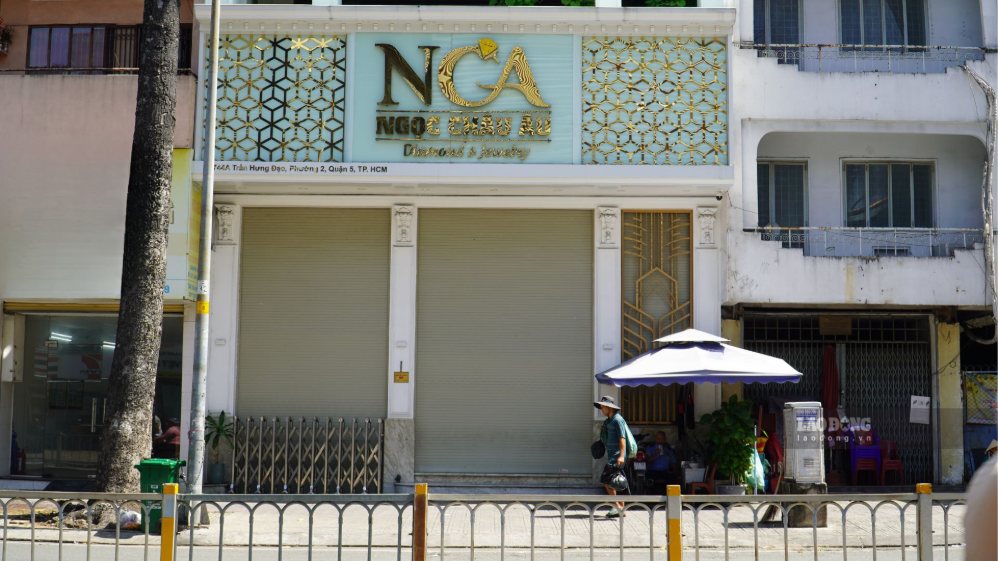 Nhiều cửa hàng kinh doanh kim cương tại TPHCM vẫn đóng cửa trong ngày 2.8.