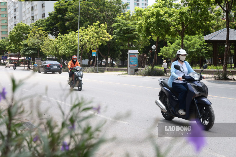 Nhiều người dân kỳ vọng diện mạo mới nếu triển khai thí điểm tuyến phố đi bộ thông minh Cầu Giấy. Ảnh: Dương Anh