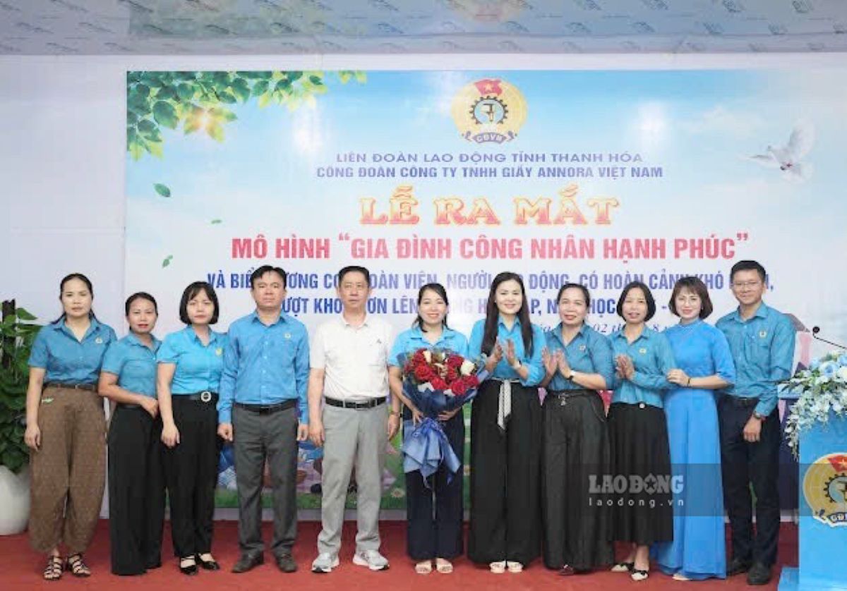 Launching the "Happy Worker Family" model at Annora Vietnam Shoes Co., Ltd. Photo: Minh Hoang