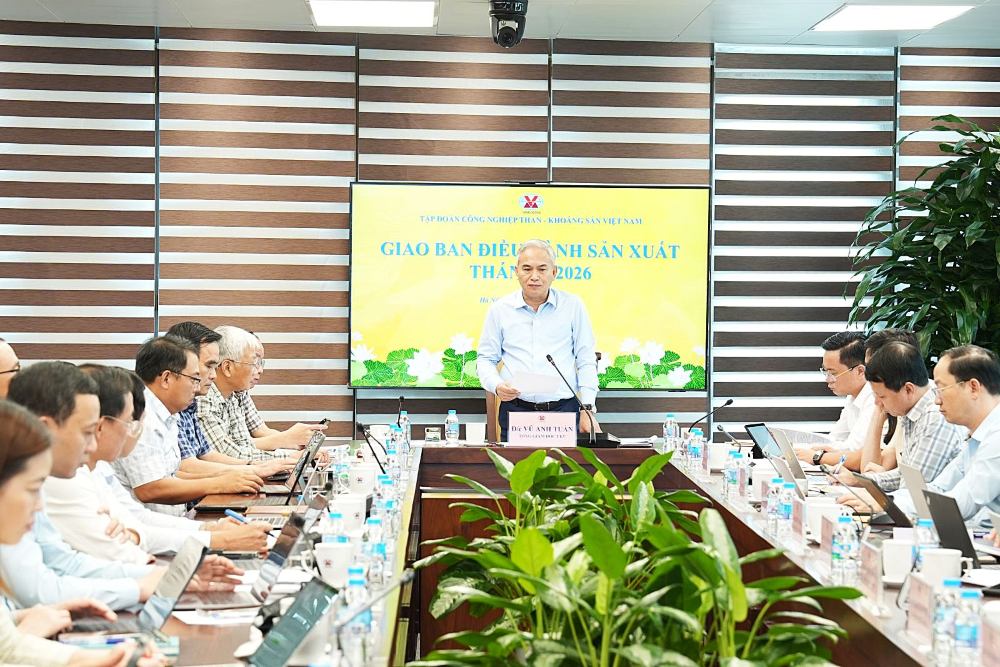 General Director of TKV Group Vu Anh Tuan requested to focus on completing at least 70% of the annual plan by the end of the third quarter. Photo: Vinacomin