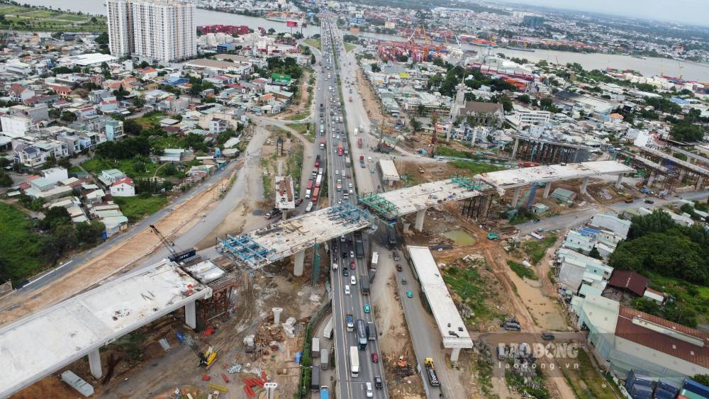 Dầm cầu vượt đã bắc