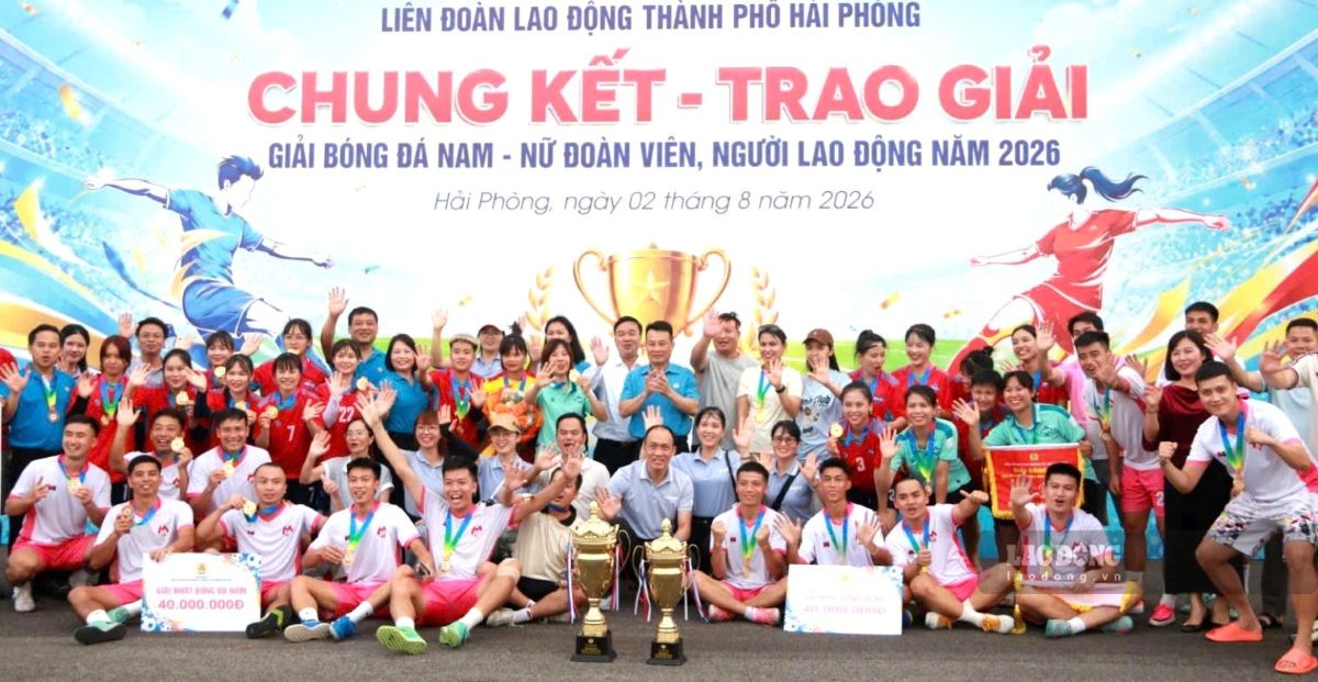 Hai Phong City Labor Federation closes the 2026 city union members and workers' men's and women's football tournament. Photo: Mai Dung