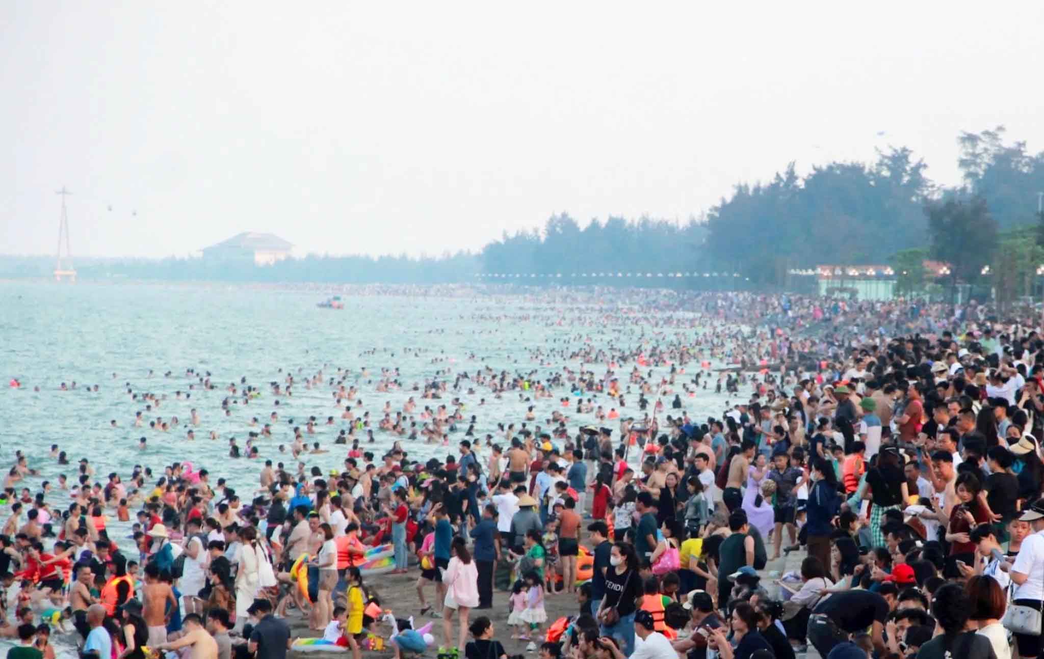 Cửa Lò quyết tâm xây dựng môi trường du lịch văn minh. Ảnh: UBND phường Cửa Lò