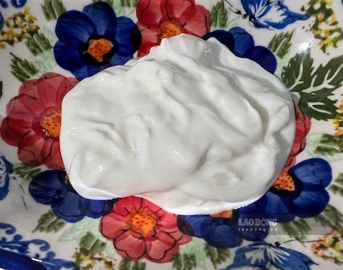 Unsweetened yogurt is one of the good choices for supplementing calcium to help reduce belly fat. Photo: Kieu Vu