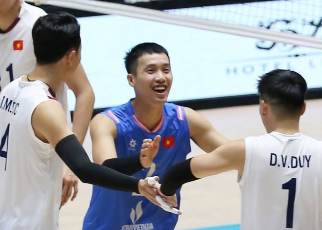 Đội tuyển bóng chuyền nam Việt Nam trao cơ hội cho 12 gương mặt tốt nhất dự ASIAD 20. Ảnh: VFV