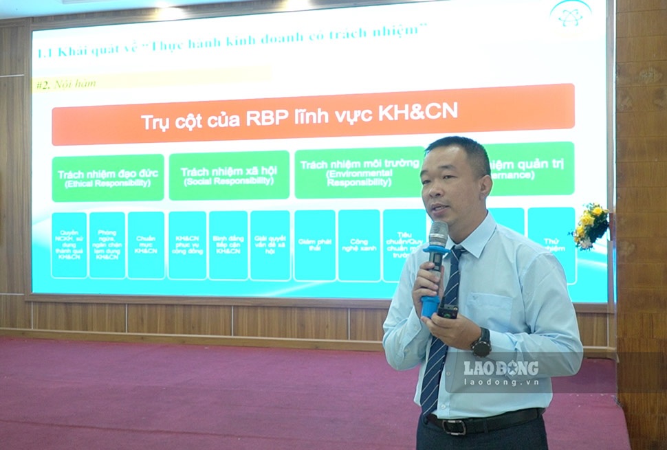 Dr. Nguyen Tien Dat - Faculty of Economic Law, Academy of Policy and Development (Ministry of Finance) said that businesses do not necessarily have to immediately deploy a large-scale responsible business administration system. Photo: Hao Thien