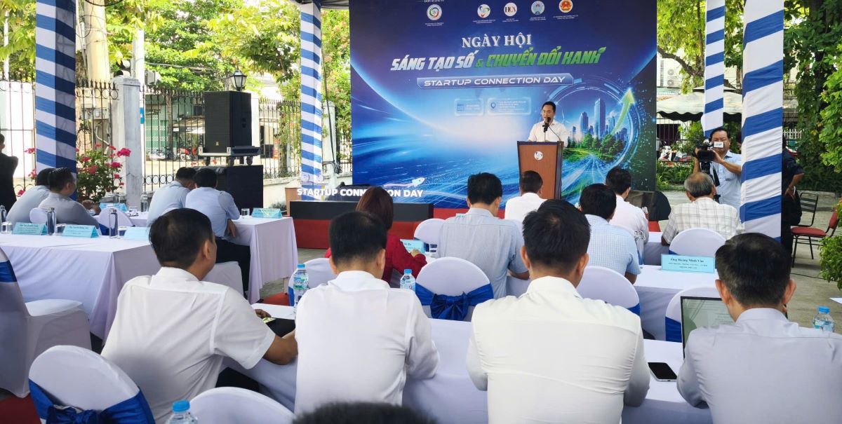 TPHCM tổ chức nhiều chương trình về chuyển đổi số cho nhiều đối tượng khác nhau thời gian qua. Ảnh: SIHUB