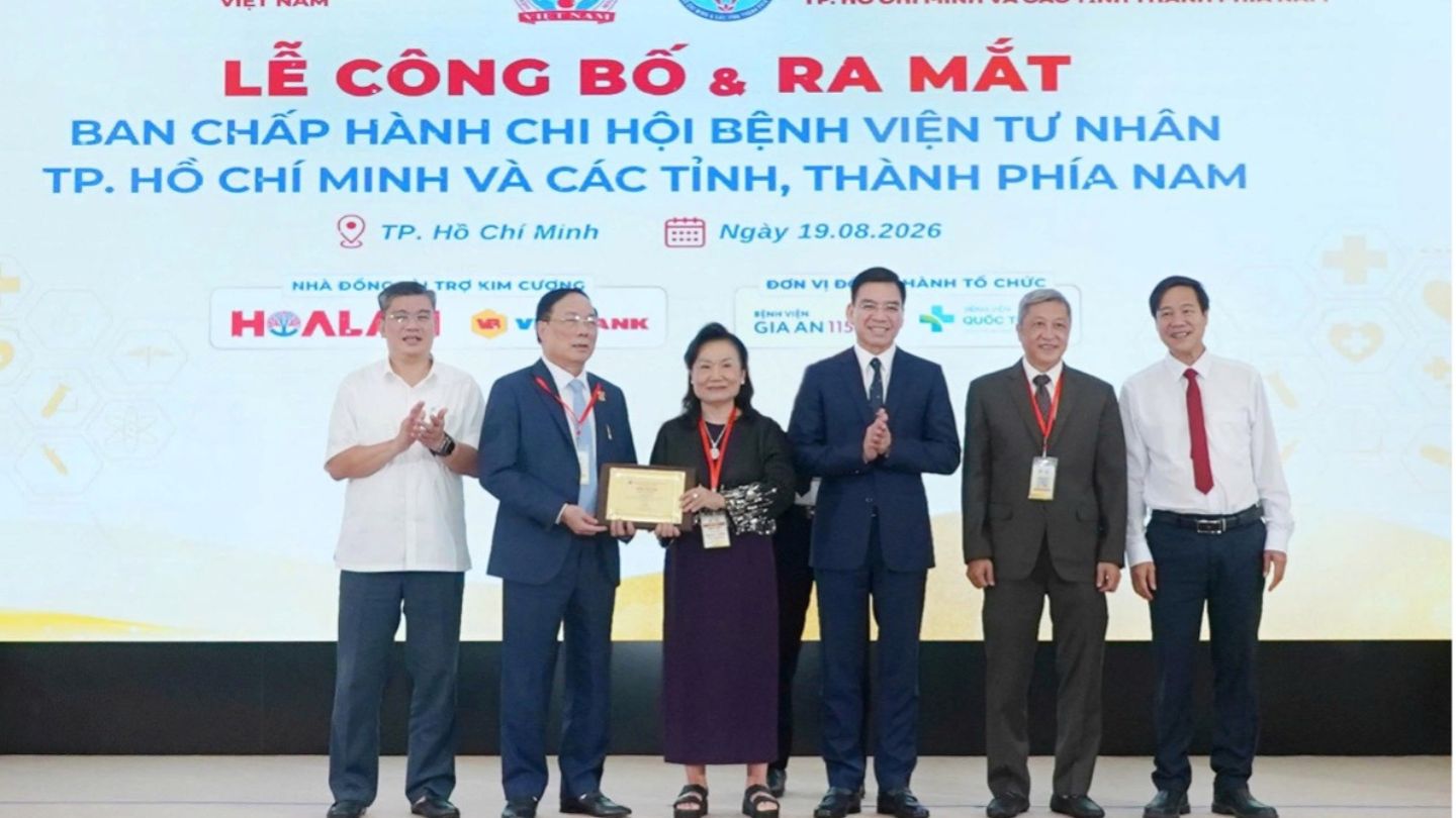 Madam Tran Thi Lam - New Chairwoman of the Ho Chi Minh City Private Hospital Branch and southern provinces and cities. Photo: Organizing Committee provided