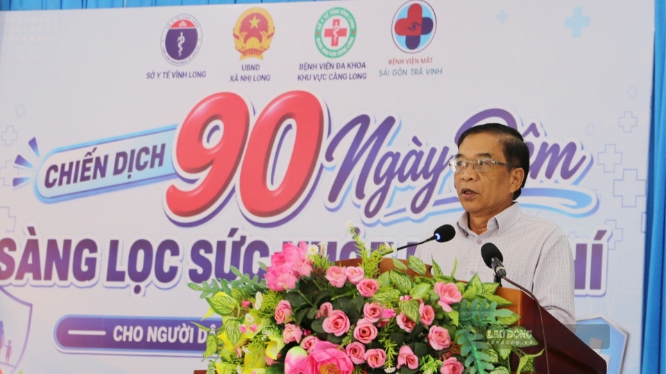 People in Nhi Long commune are given free screening and health check-ups. Photo: Hoang Loc