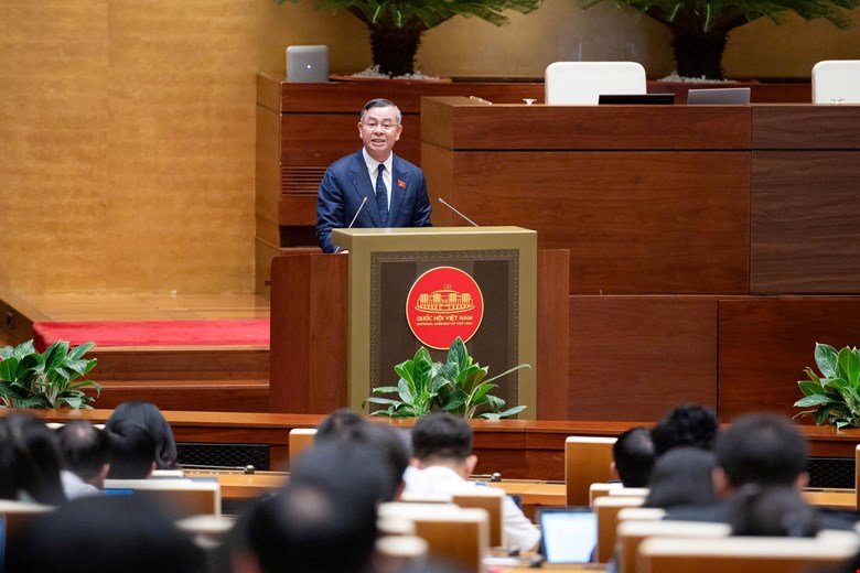 Bộ trưởng Bộ Tài chính Ngô Văn Tuấn phát biểu sáng 20.8. Ảnh: Media Quốc hội 