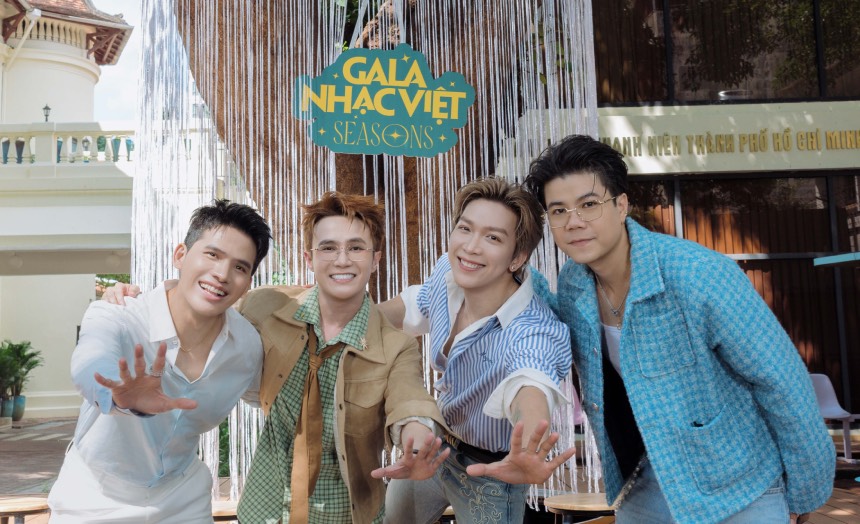 Huỳnh Lập cùng Quốc Thiên, Tăng Phúc, Đinh Mạnh Ninh trong “Gala Nhạc Việt Seasons: Mùa rực rỡ của chúng ta“. Ảnh: Ê-kíp cung cấp.