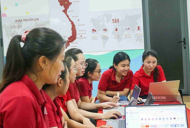 Khanh Hoa has just issued regulations stipulating the transfer of redundant teachers in the form of rotation. Photo: Huu Long