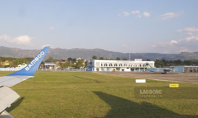 Bamboo Airways once issued an apology notice after many flights were canceled, guiding passengers to refund tickets. Photo: Van Thanh Chuong