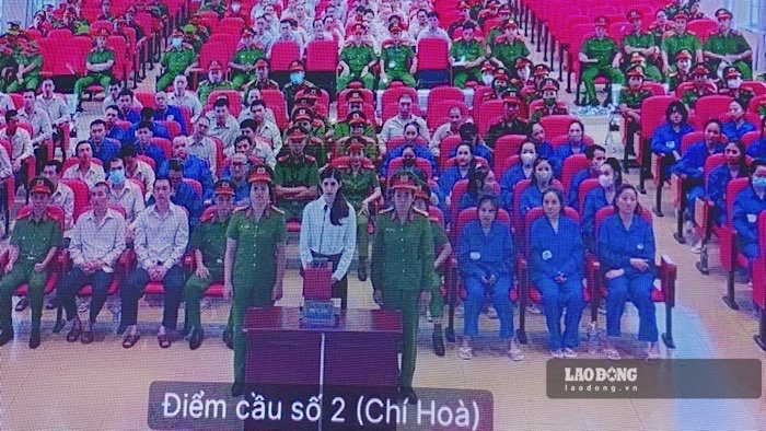 Vụ VN10, người mẫu An Tây khai nhờ trợ lý liên hệ mua ma túy về sử dụng. Ảnh: Hữu Đăng
