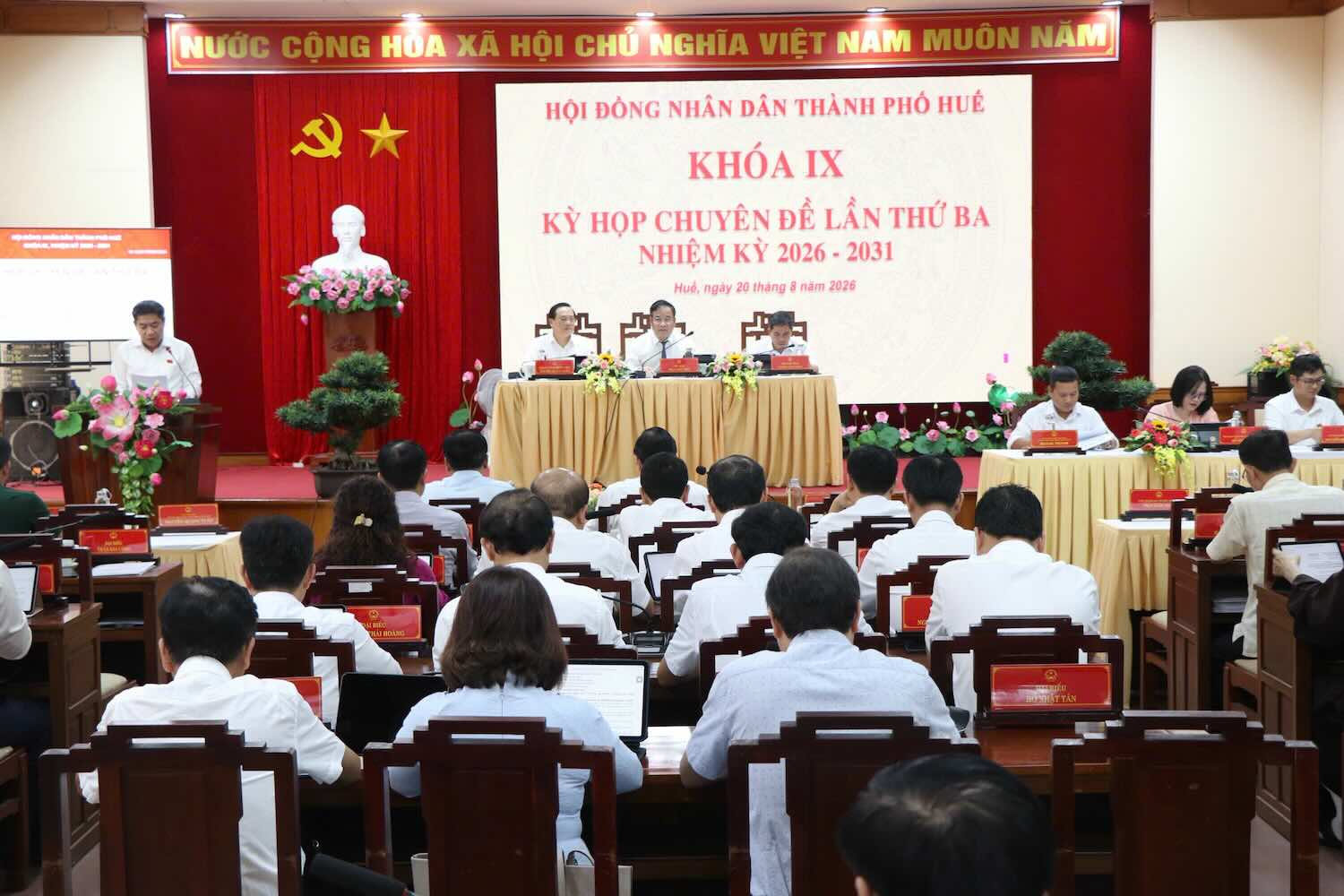 Hue City People's Council approved a resolution to establish the Department of Culture, Sports and Tourism on the basis of merging the current 2 departments. Photo: Hue City People's Committee.