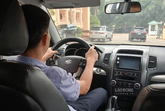 After a long journey, drivers should proactively stop and rest for about 10-15 minutes, especially when the car driving journey lasts for many hours. Photo: Bao Nguyen