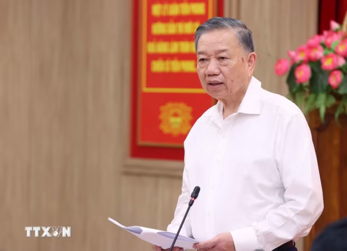 General Secretary and President To Lam emphasized, do not let practice go too far and then theory summarize; the problem has become a bottleneck and then there is a policy to follow. Photo: VNA