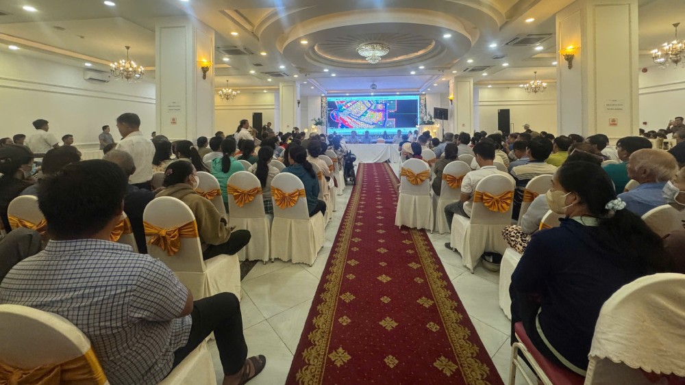 Dialogue session of Phu Quoc Special Zone People's Committee with people in the planned area. Photo: Hoang Dung/Phu Quoc Special Zone General Service Center