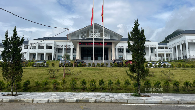 Việc sớm hoàn thiện Quốc lộ 4E được kỳ vọng tạo thuận lợi cho người dân và du khách đến Bắc Hà. Ảnh: Đinh Đại