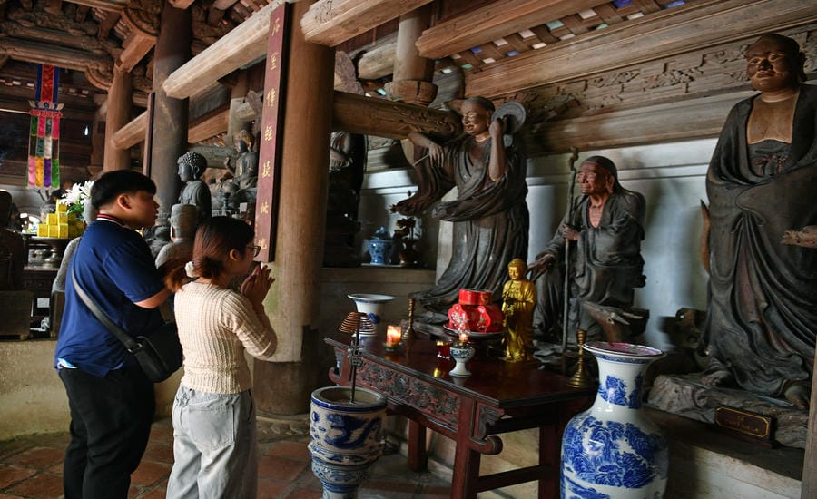 Thành kính.