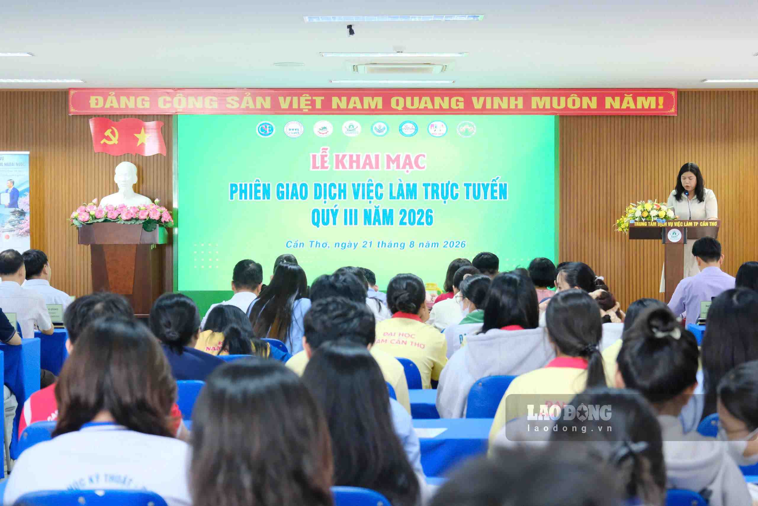 Lễ khai mạc . Ảnh: Mỹ Ly