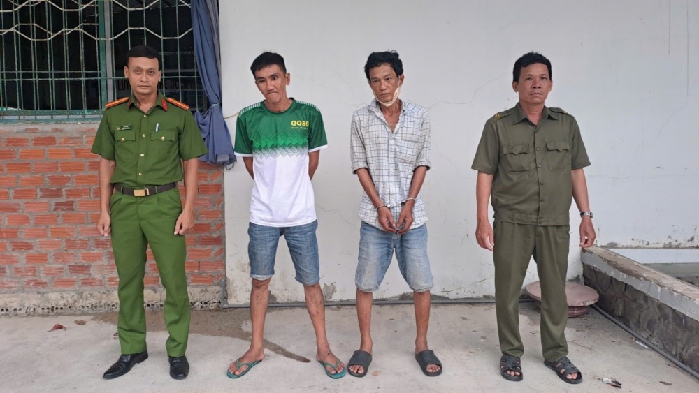2 đối tượng khai nhận do cần tiền tiêu xài và mua ma túy sử dụng nên đã thống nhất đi trộm cắp tài sản. Ảnh: Hoàng Đô/Công an An Giang