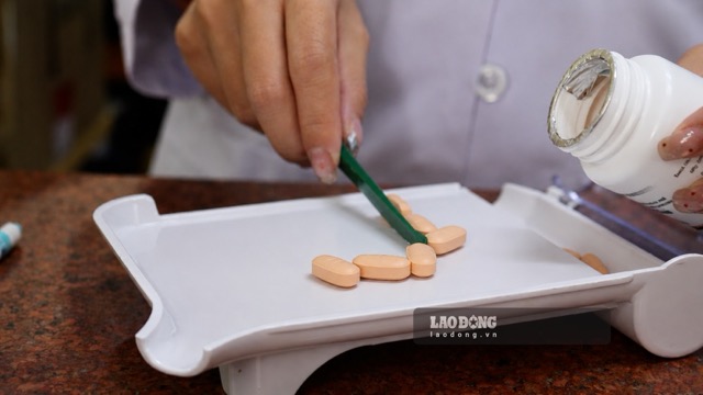 Bệnh viện Bệnh Nhiệt đới TPHCM ghi nhận nhiều người có HIV tự ý bỏ điều trị. Ảnh: Nguyễn Ly